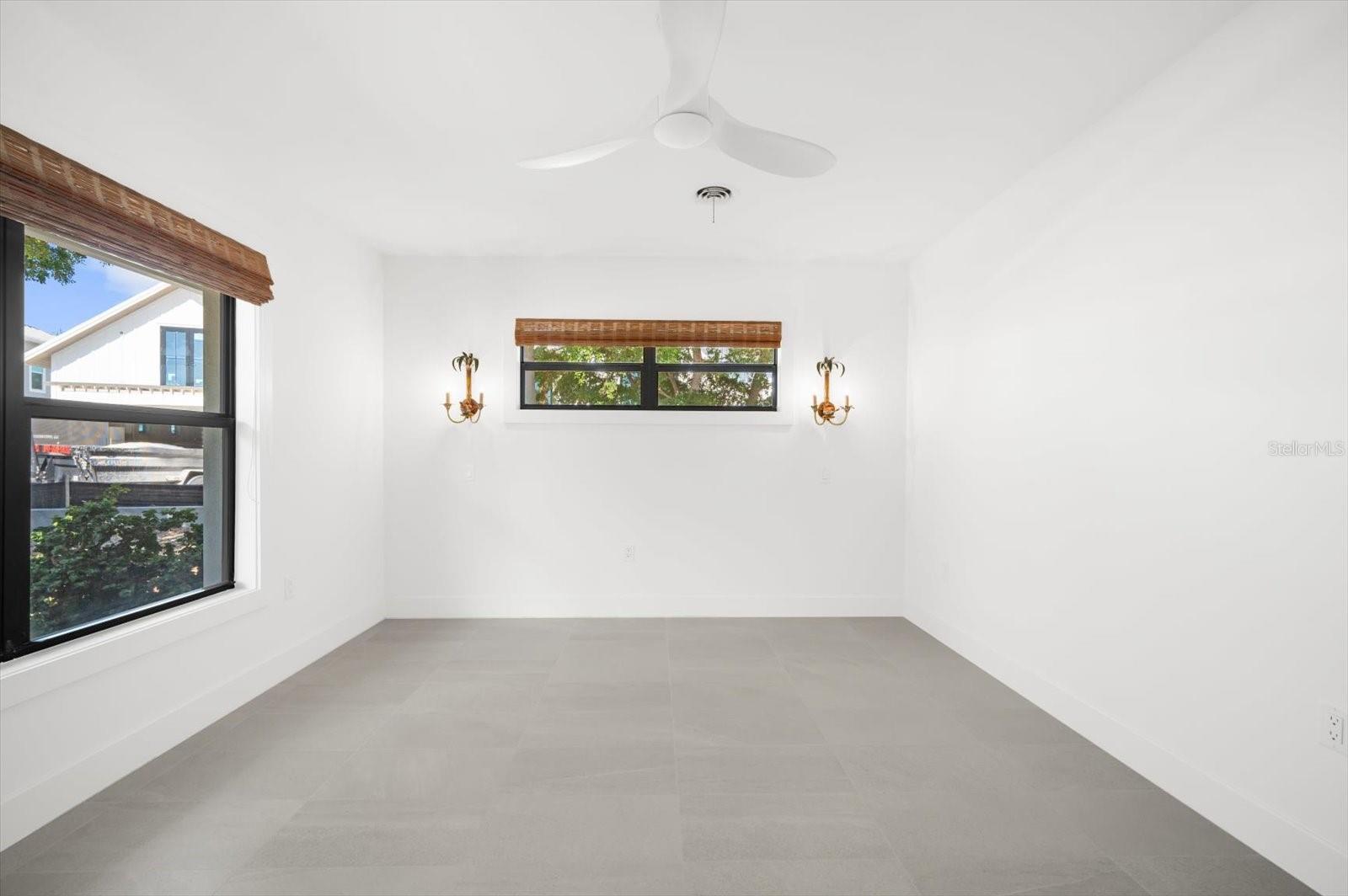 BAY PALMS - Residential