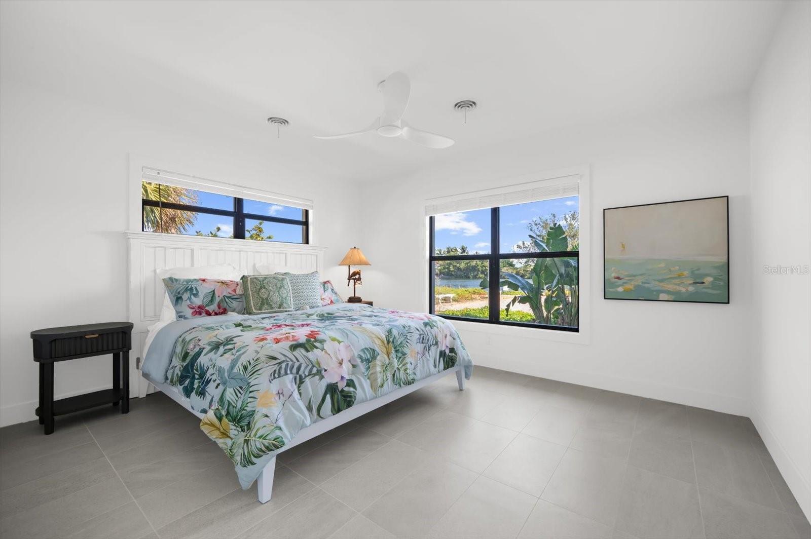 BAY PALMS - Residential