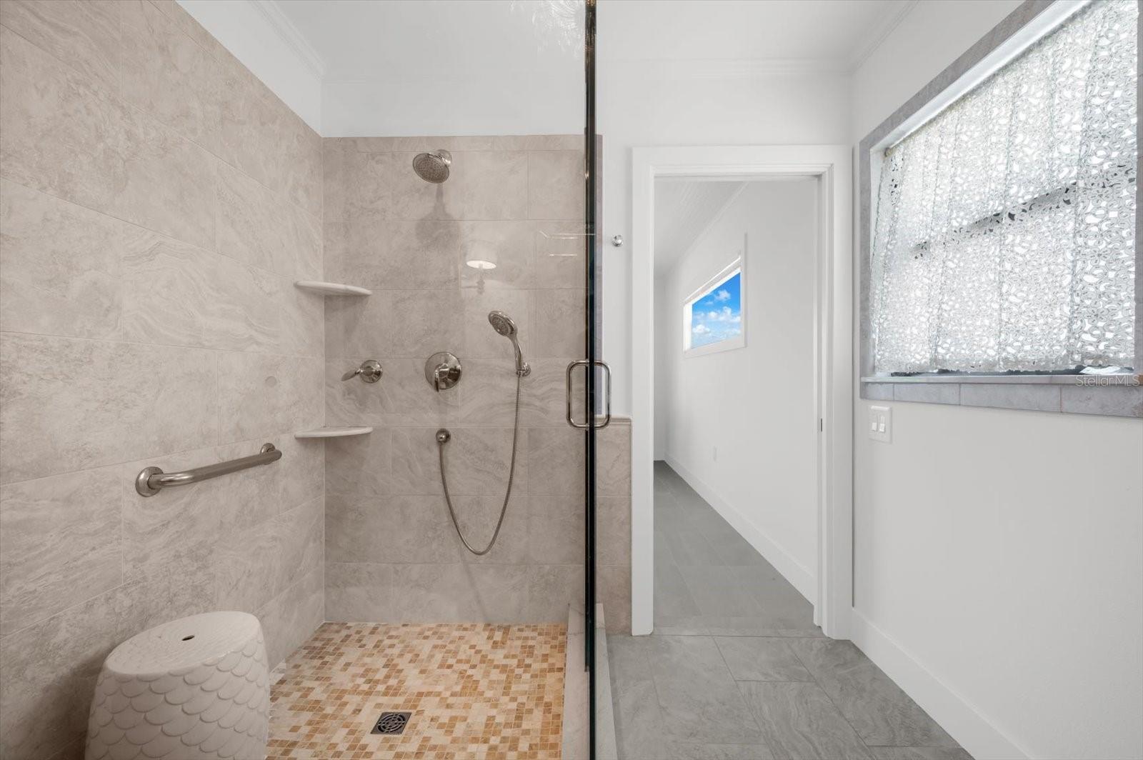 BAY PALMS - Residential