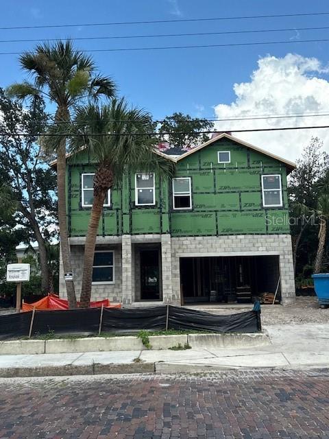 905 N WILLOW AVENUE