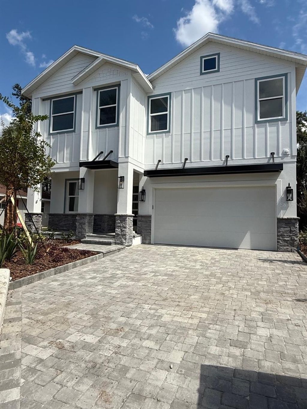 Photo of 905 N Willow Avenue, Tampa, FL 33606 (MLS # TB8399329)