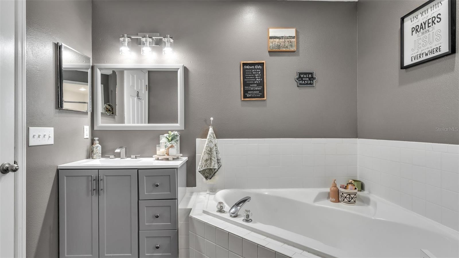 BERGEN POINTE ESTATES PH 02 - Residential