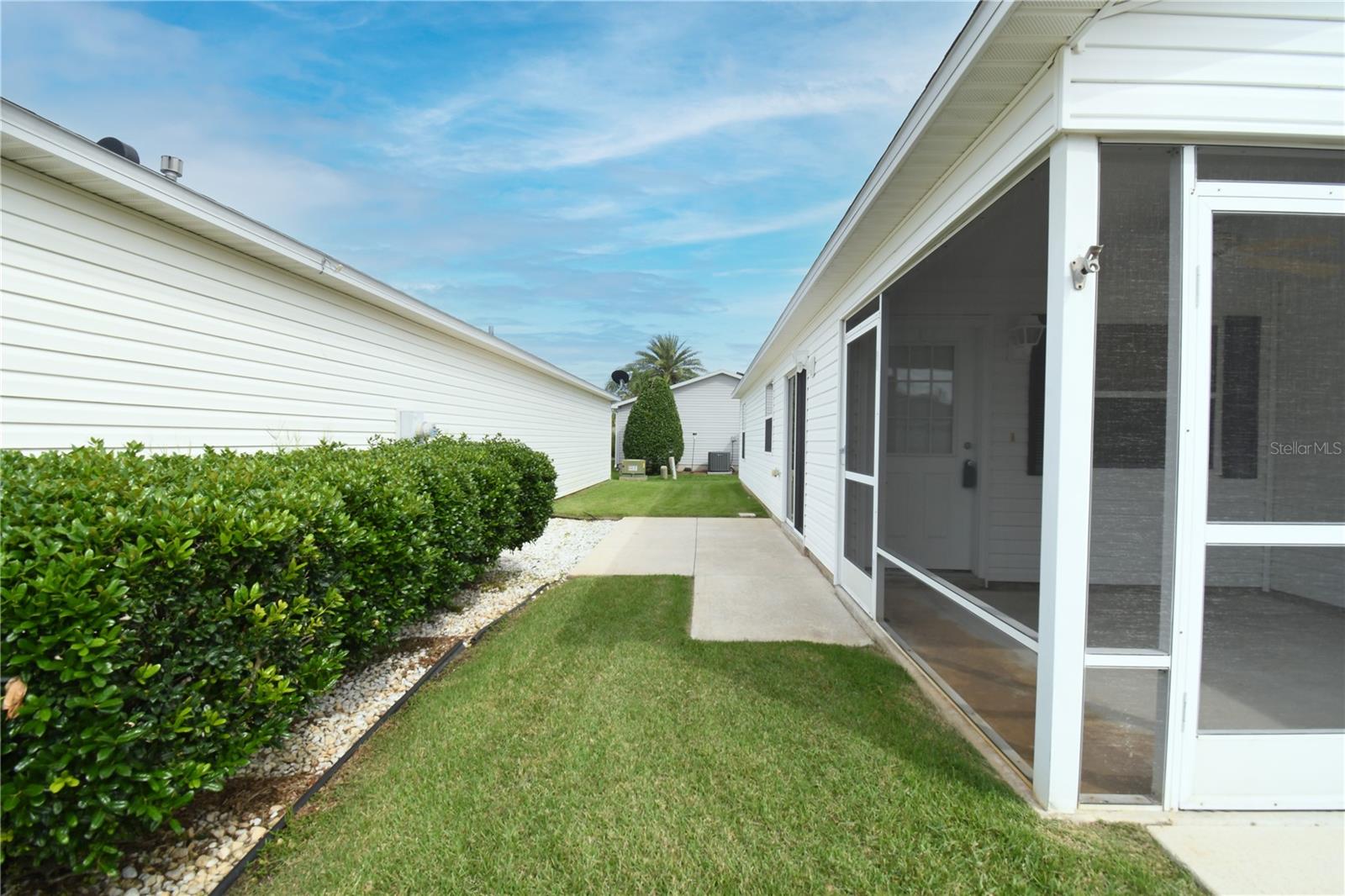 2369 TRAVIS PLACE