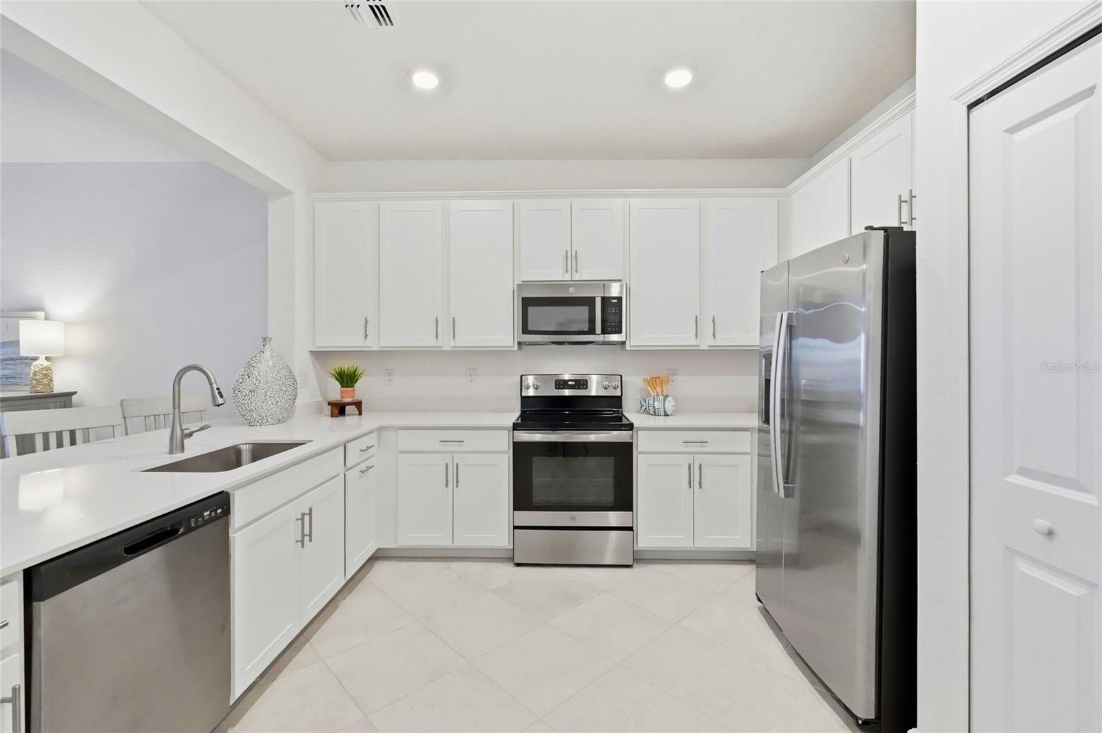 8776 SAINT KITTS CIRCLE, ENGLEWOOD, FL, 34224 3 8776 SAINT KITTS CIRCLE