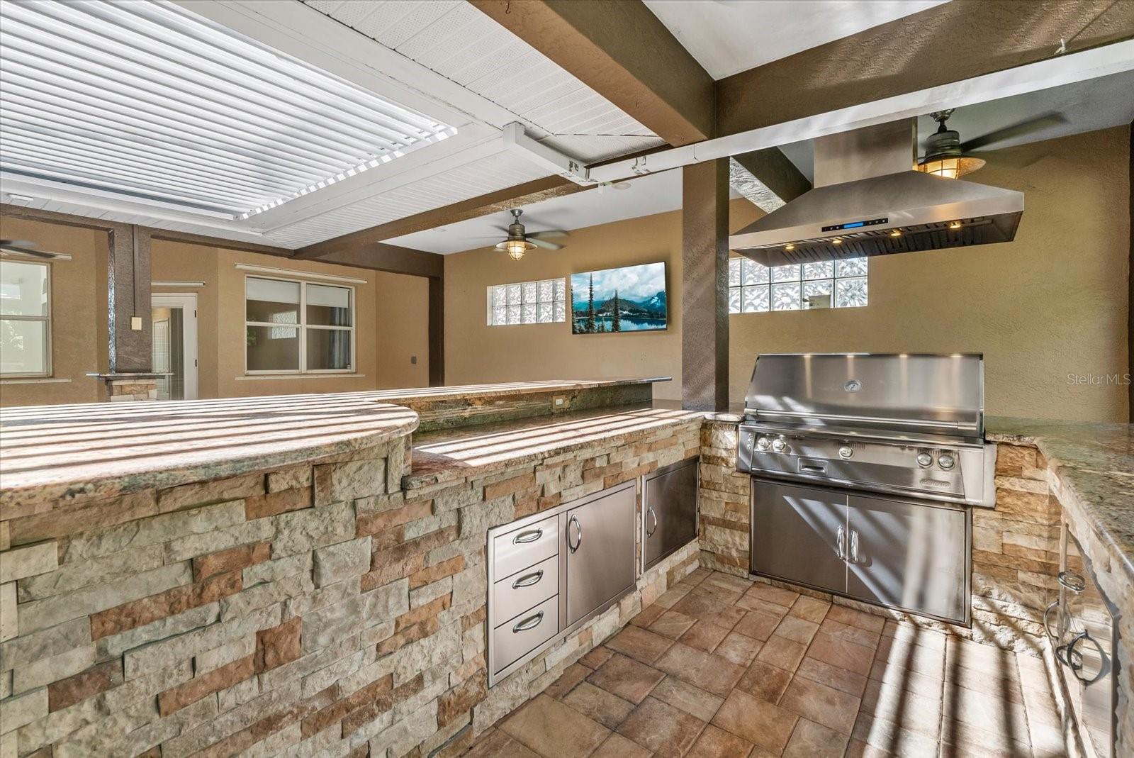 4239 CORSO VENETIA BOULEVARD