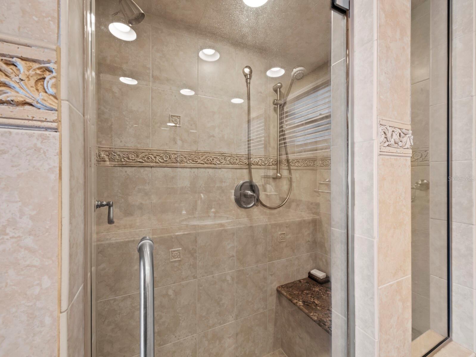 LONGBOAT HARBOUR - Residential