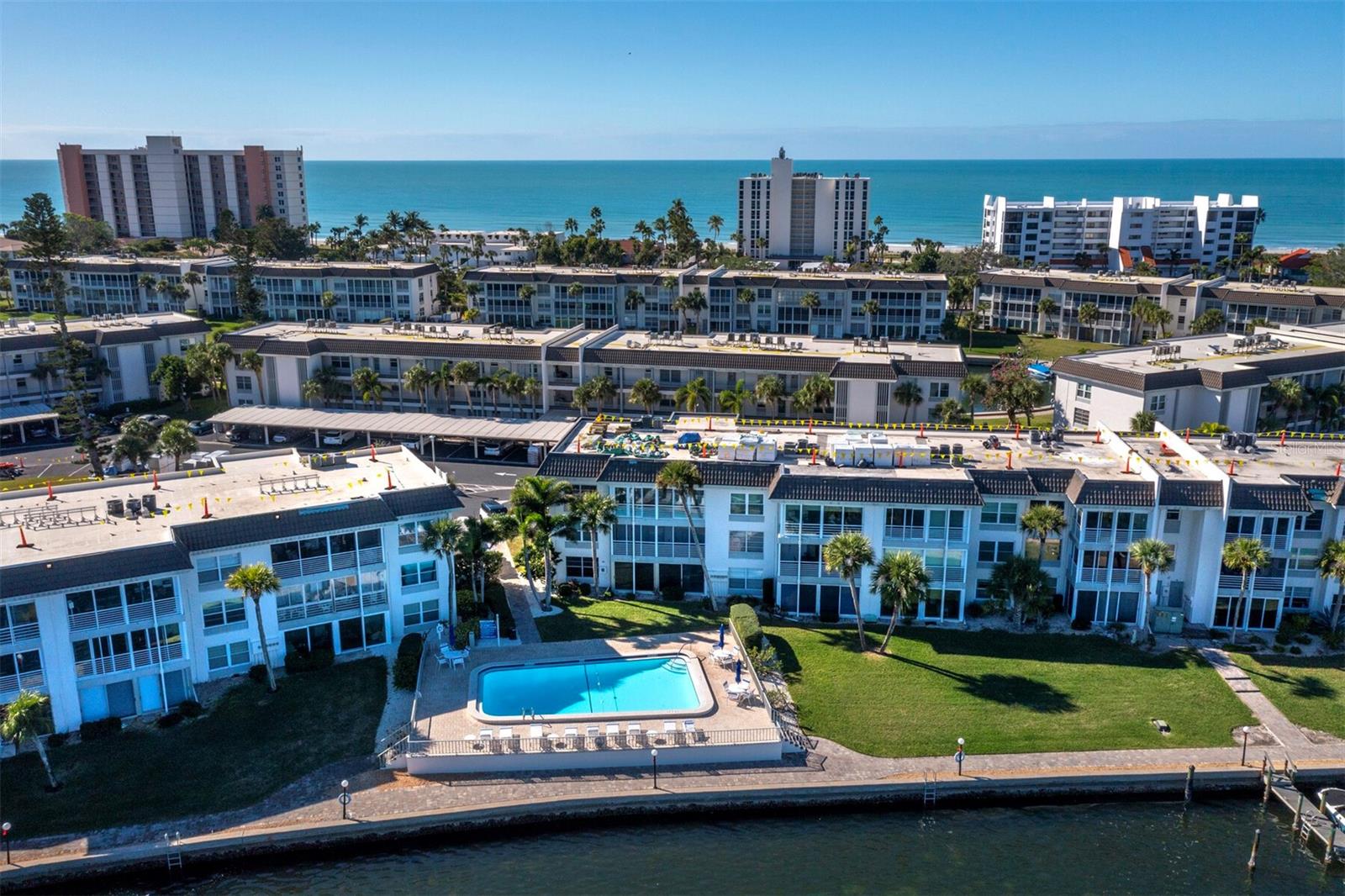 LONGBOAT HARBOUR - Residential