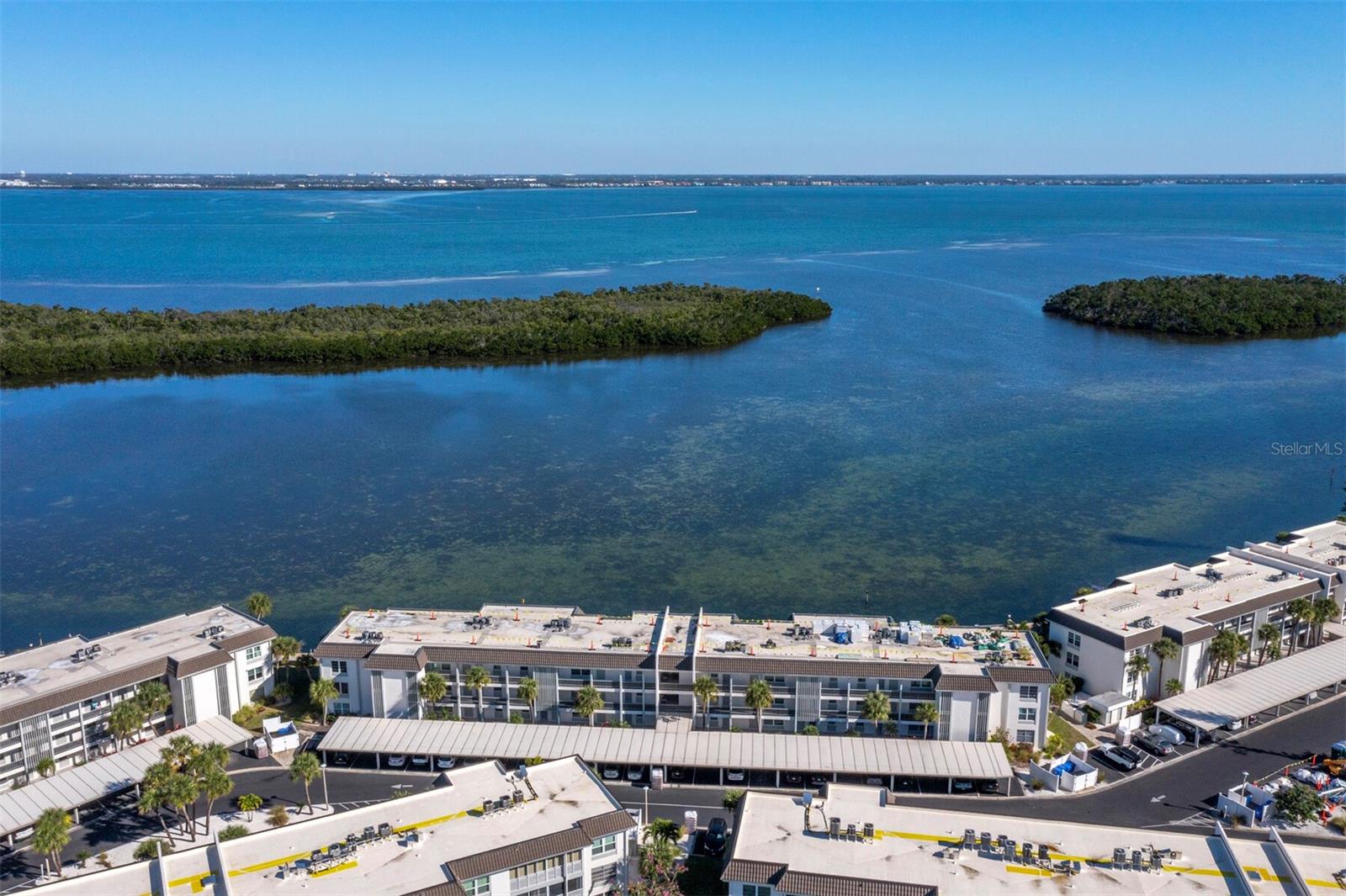 LONGBOAT HARBOUR - Residential