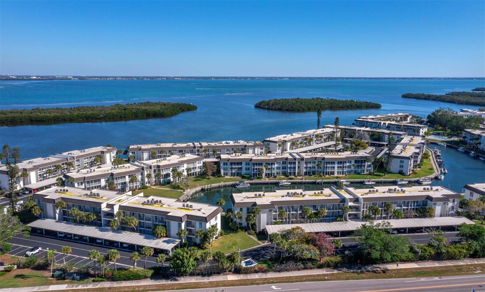 LONGBOAT HARBOUR - Residential