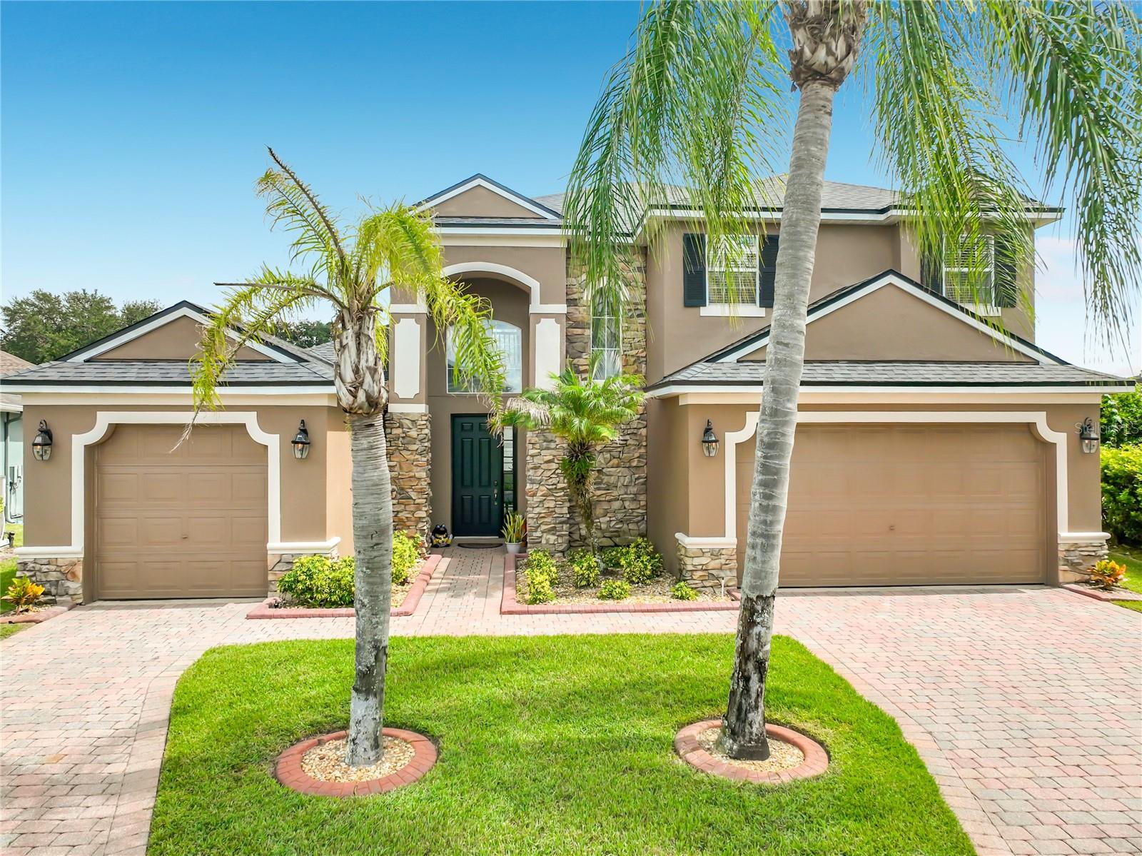 1587 THORNAPPLE LANE