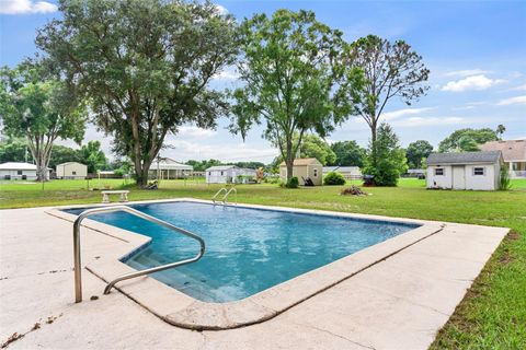 A home in LAKELAND