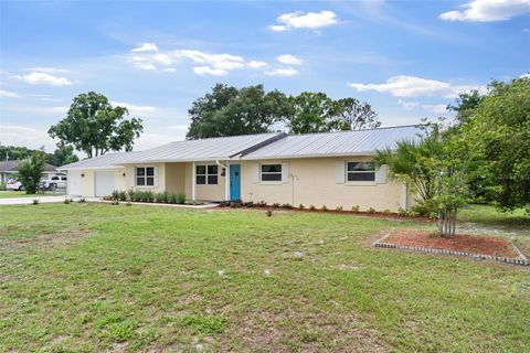 A home in LAKELAND