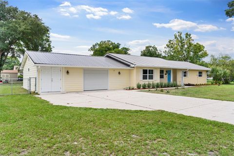 A home in LAKELAND