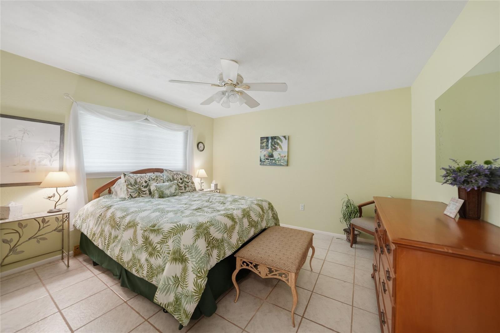 ENGLEWOOD ISLES SUB - Residential