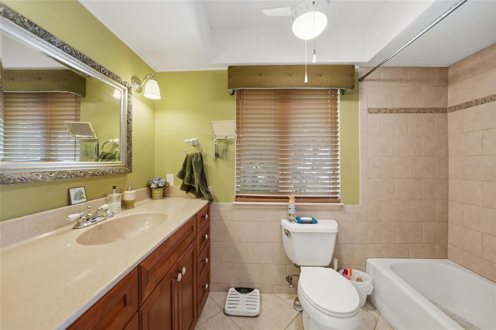 ENGLEWOOD ISLES SUB - Residential