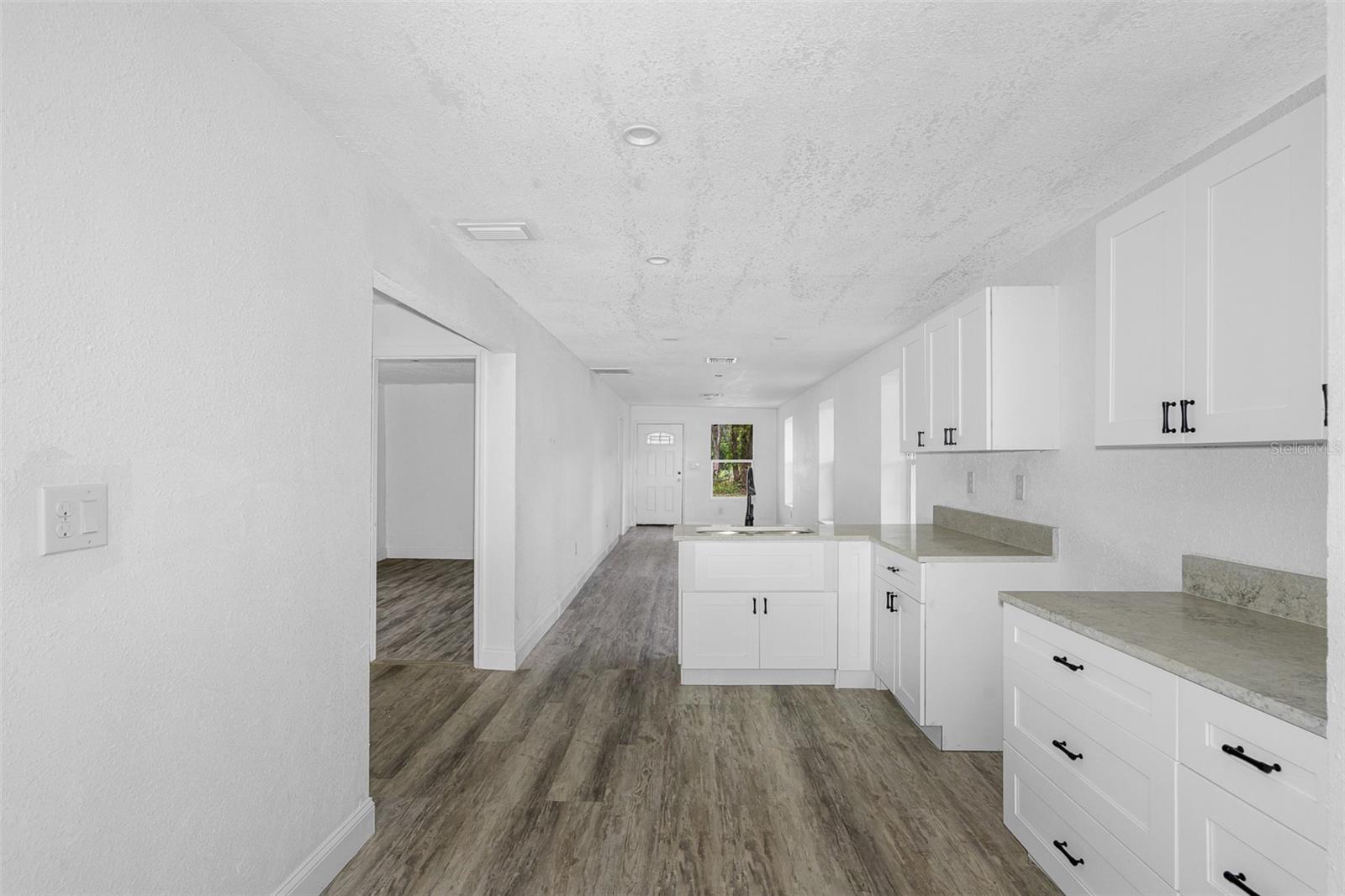 HALES ADD TO BROOKSVL - Residential