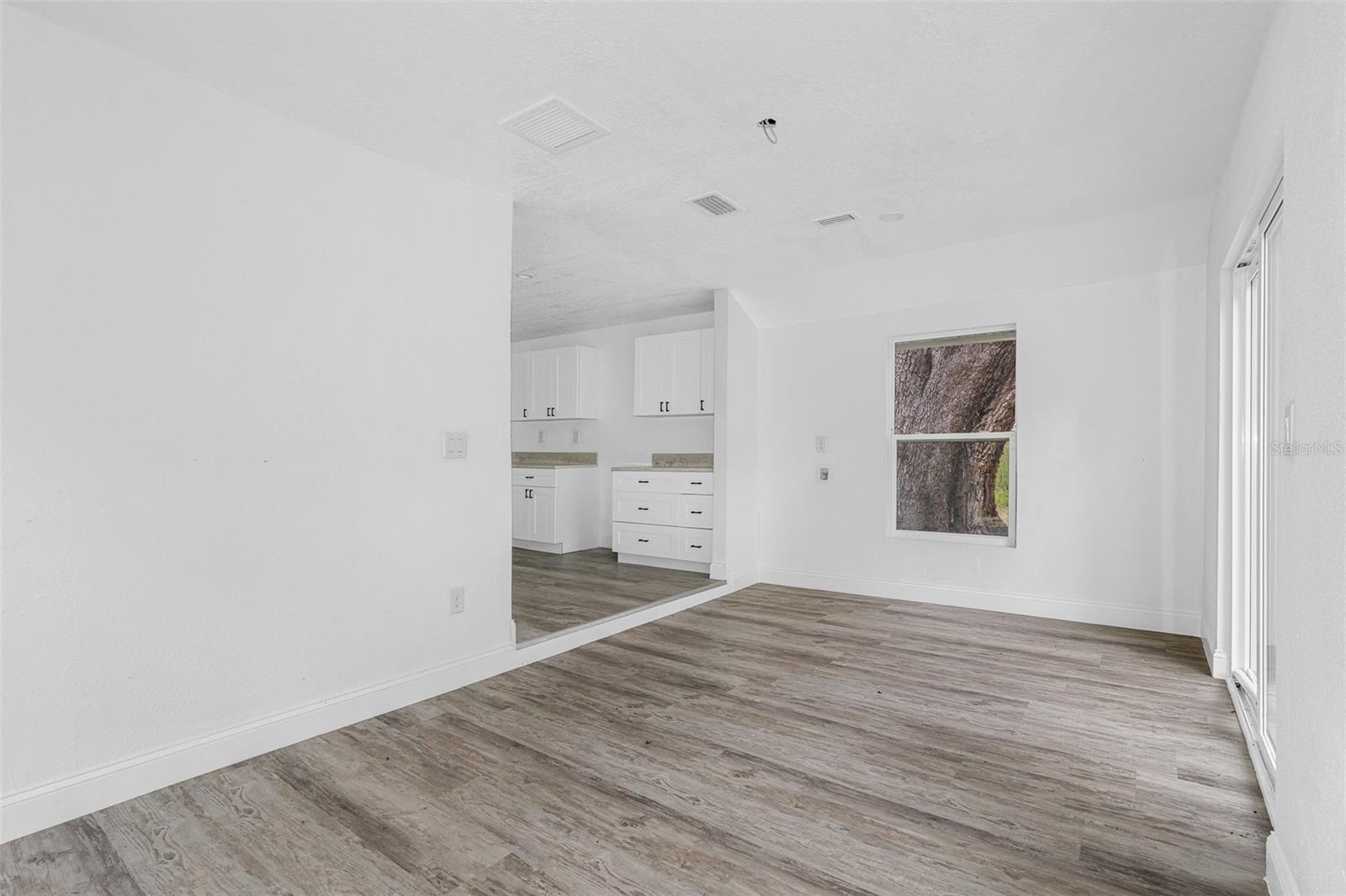 HALES ADD TO BROOKSVL - Residential