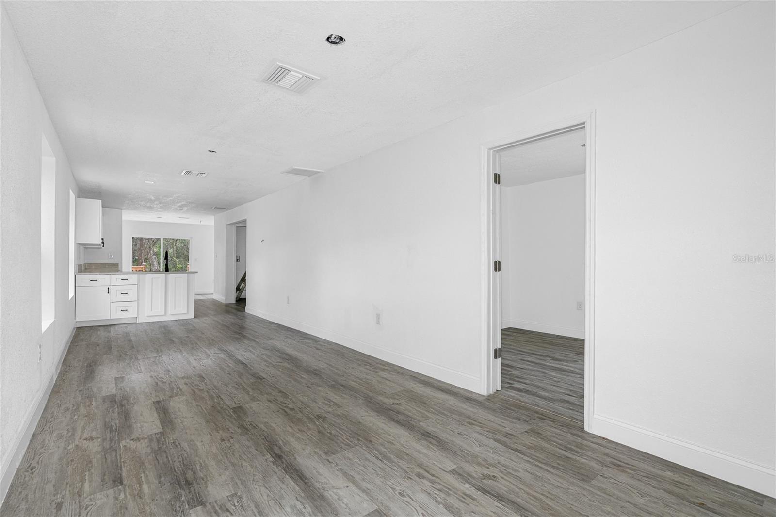 HALES ADD TO BROOKSVL - Residential