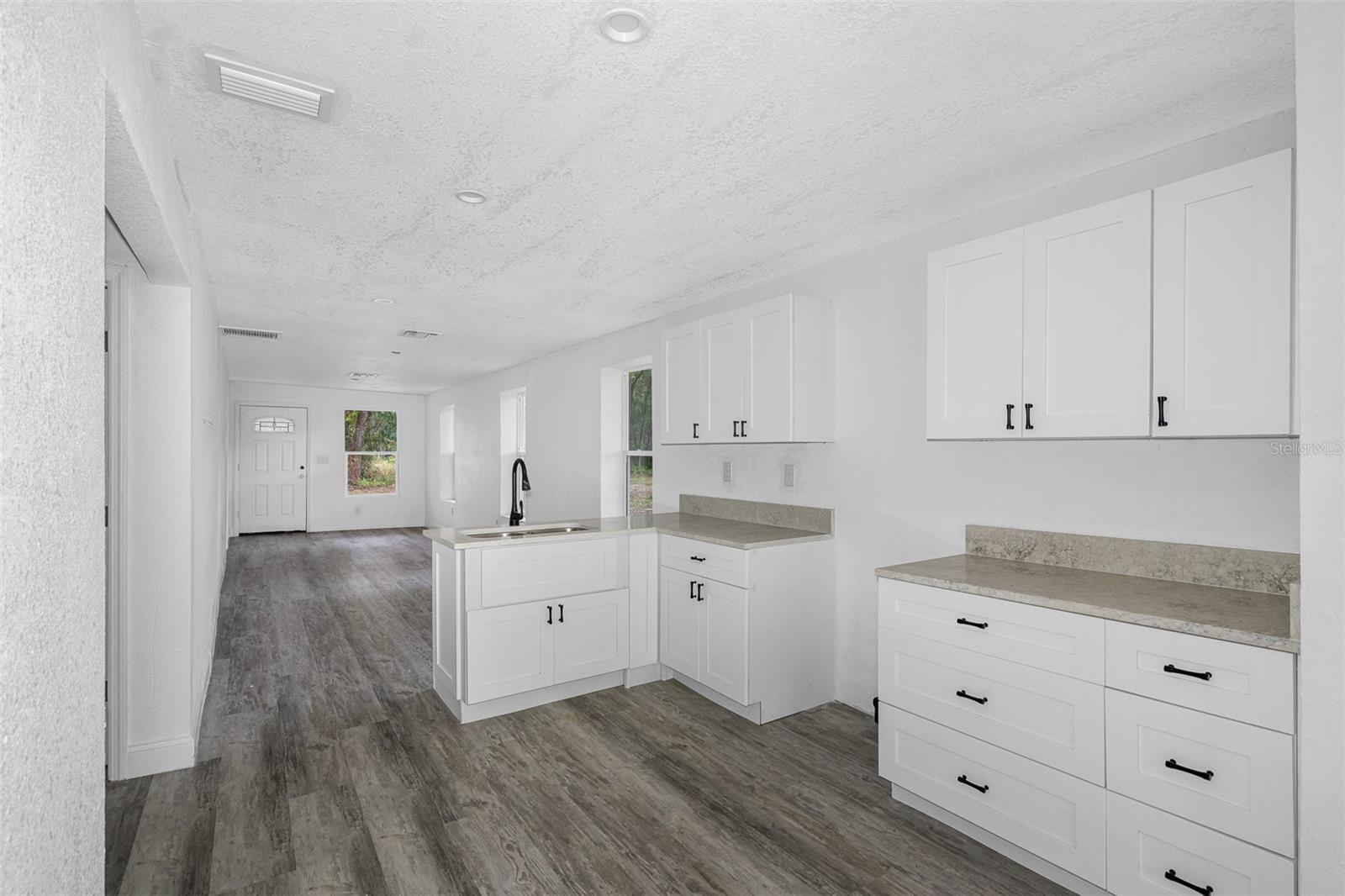 HALES ADD TO BROOKSVL - Residential