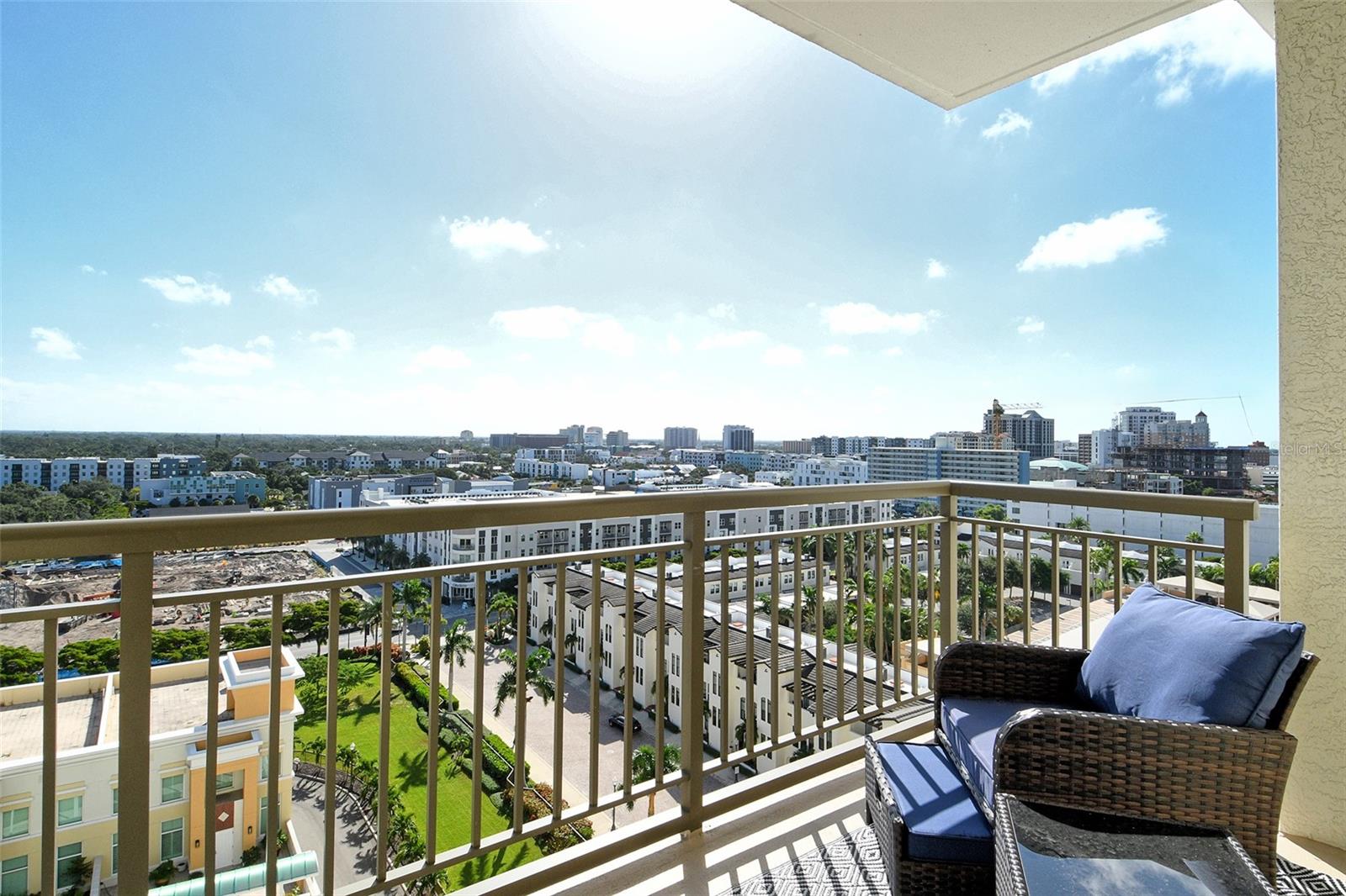ALINARI - Residential Lease