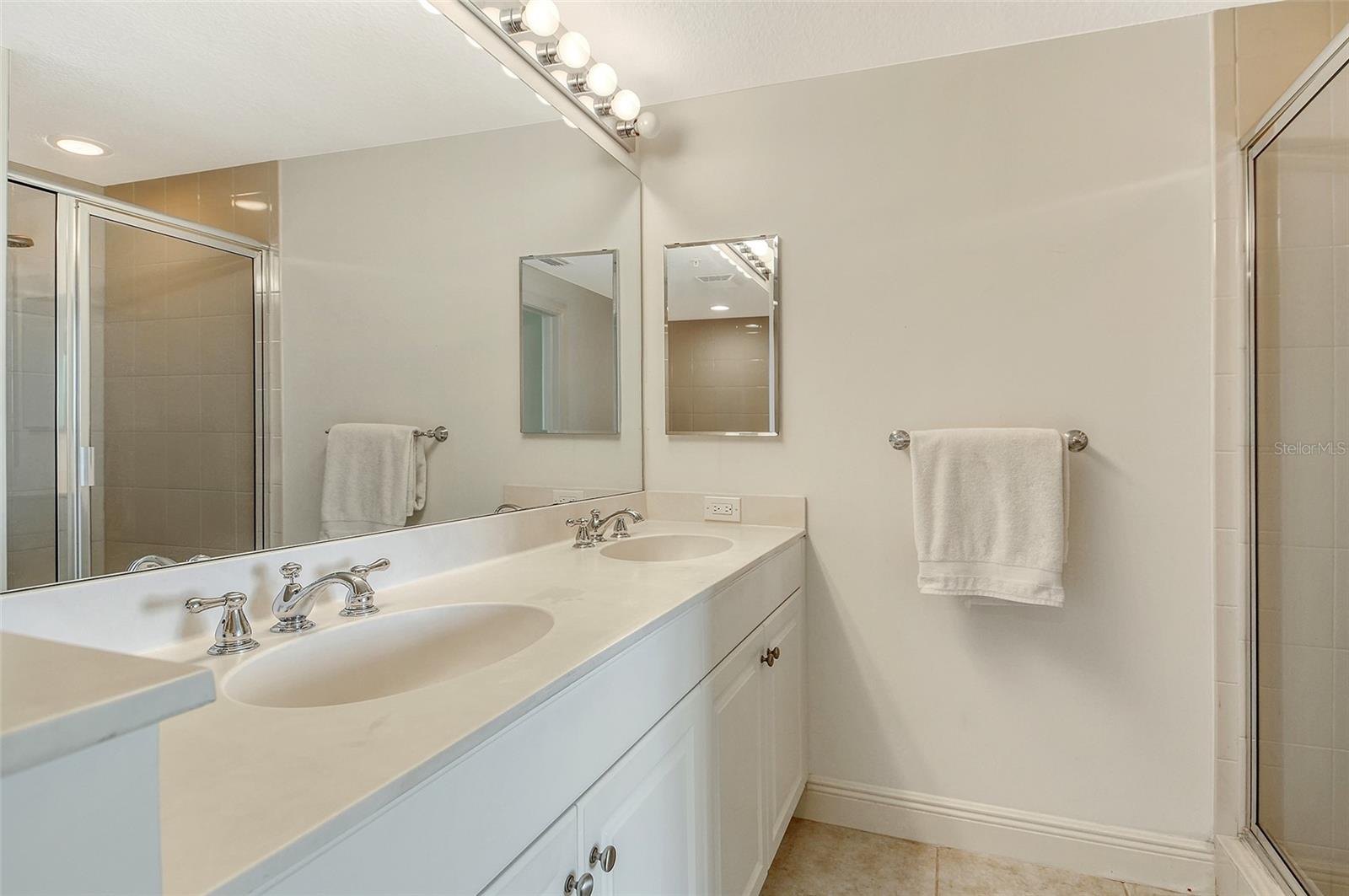 ALINARI - Residential Lease