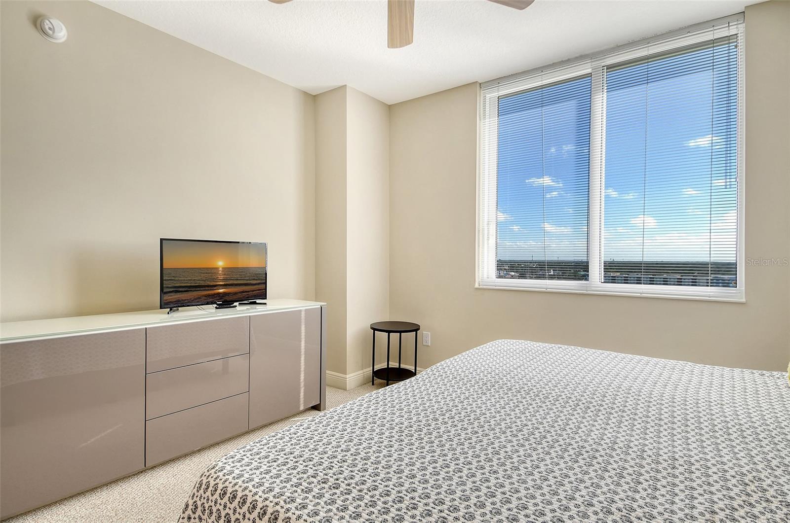 ALINARI - Residential Lease