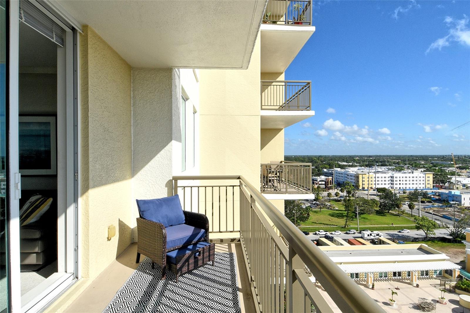 ALINARI - Residential Lease