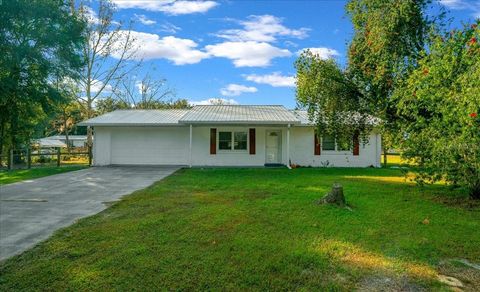 Tiny photo for 11060 SE 128th Place Road, Ocklawaha, FL 32179 (MLS # OM714613)
