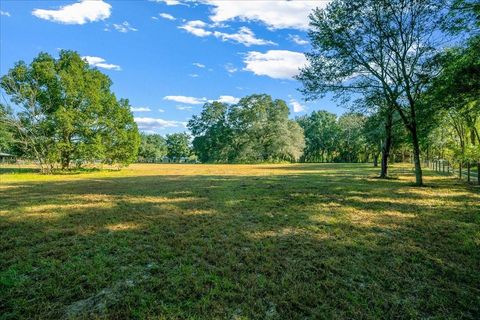 Tiny photo for 11060 SE 128th Place Road, Ocklawaha, FL 32179 (MLS # OM714613)