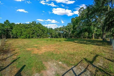Tiny photo for 11060 SE 128th Place Road, Ocklawaha, FL 32179 (MLS # OM714613)