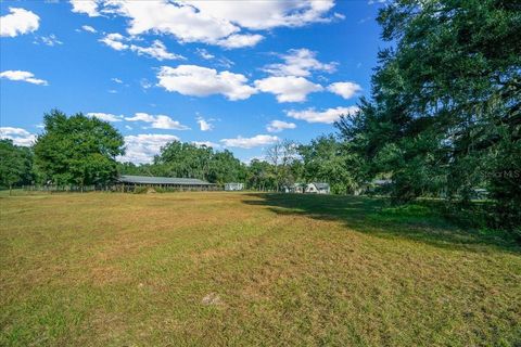 Tiny photo for 11060 SE 128th Place Road, Ocklawaha, FL 32179 (MLS # OM714613)