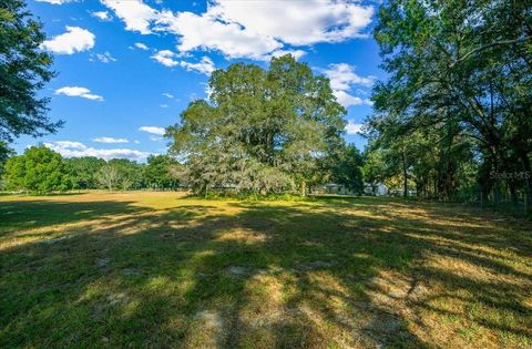 Tiny photo for 11060 SE 128th Place Road, Ocklawaha, FL 32179 (MLS # OM714613)
