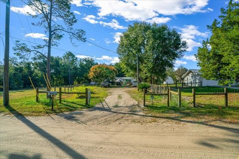 Tiny photo for 11060 SE 128th Place Road, Ocklawaha, FL 32179 (MLS # OM714613)
