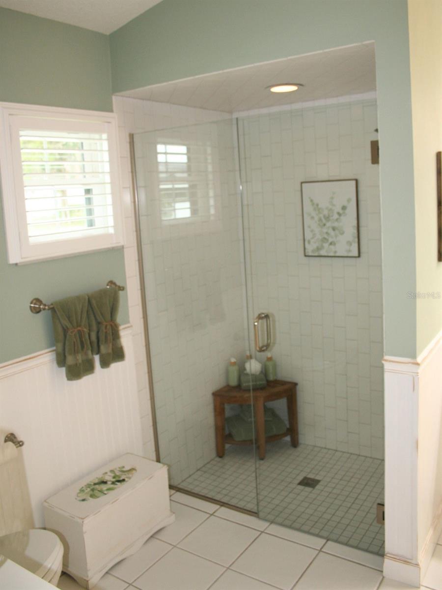 KAYWOOD REP - Residential