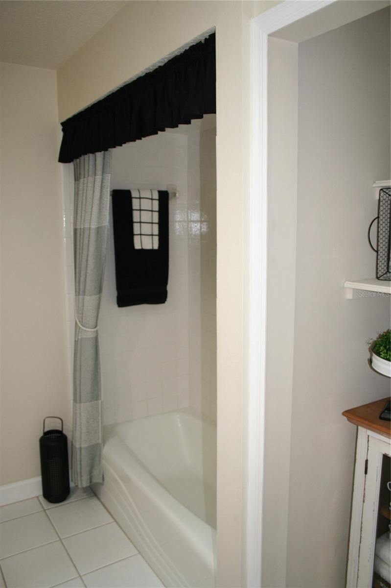 KAYWOOD REP - Residential