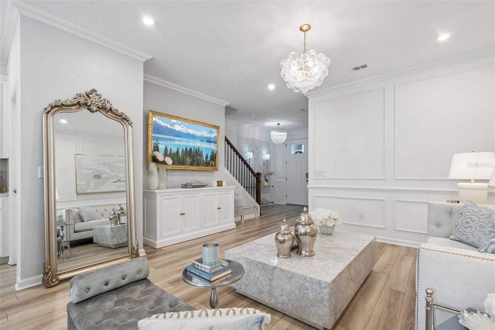 896 SPRING PALMS LOOP