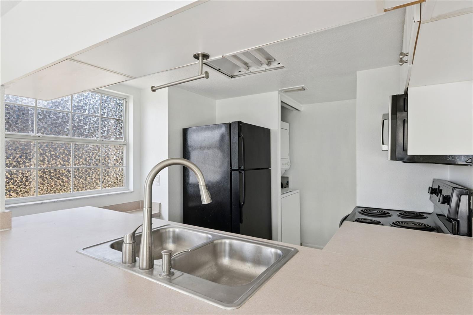 ISLAND CLUB WEST PH 01 - Residential