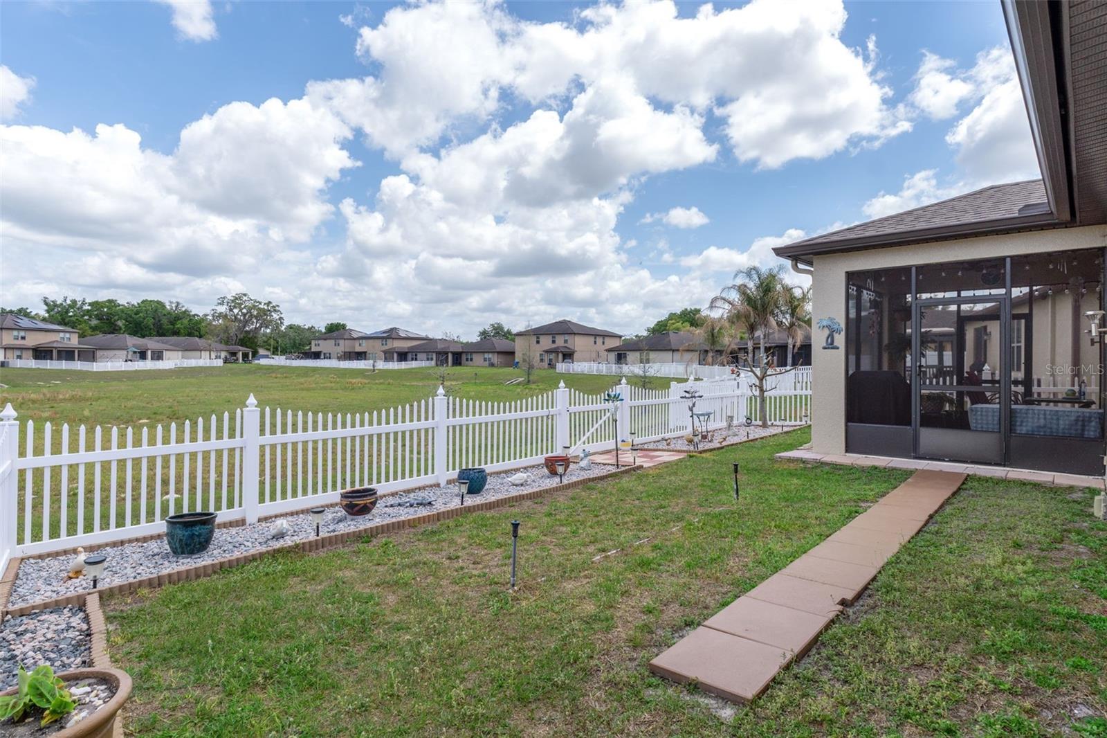 TRILLIUM VILLAGE E PH 1 - Residential