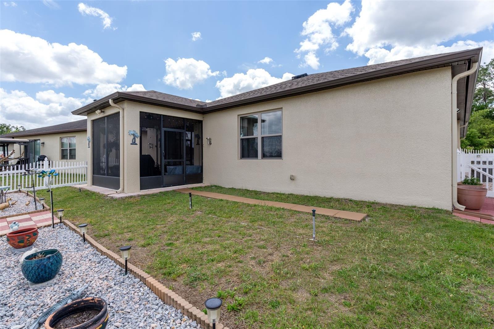 TRILLIUM VILLAGE E PH 1 - Residential