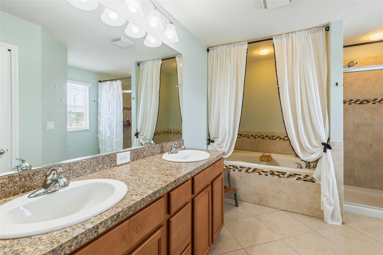 WALDEN POINTE - Residential