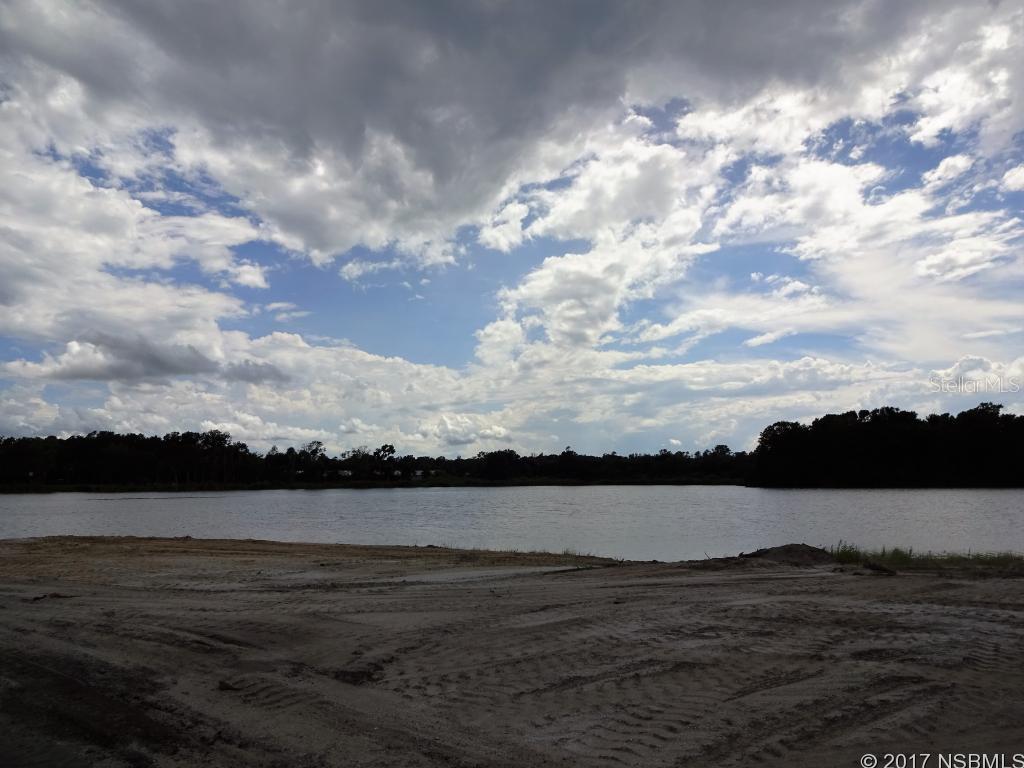 Model Land Co In Betts Grant - Commercial Sale