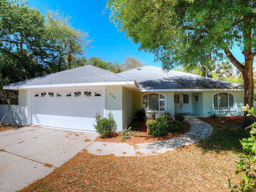 Virtual or Live? By request or on demand? We're concerned for our clients' safety and will work with you through this difficult time by providing multiple means to view your next home. We're offering a "traditional" open house, with precautions, on Sunday 4/5/2020  1 to 3PM. But if you'd like a preview while staying safe at home, we have an online virtual tour http://my.aw360.me/708saxonpalmct/?mls. Personalized, one on one showings can be arranged at your convenience by calling/texting either listing agent and, by request, custom video can be created to focus on your purchasing priorities with the comfort of never leaving your home. 

Exhale. Repeat. You have arrived! Enjoy the New Smyrna Beach lifestyle in this fabulous 3 bedroom, 2 bath home on one of the prettiest streets in town. Built in 2001 with a clean and well-designed 2387 sq ft floor plan, your new home is close to beach, river and all amenities. This beautiful custom pool home has a split floor plan, huge master wing, formal dining room and screened lanai. It truly must be seen to be appreciated and will sell fast! Send an inquiry in the form below. ;Water: City