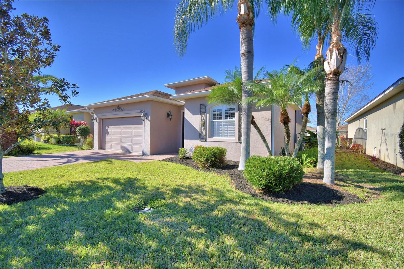 VIENNA SQUARE PH 01 - Residential