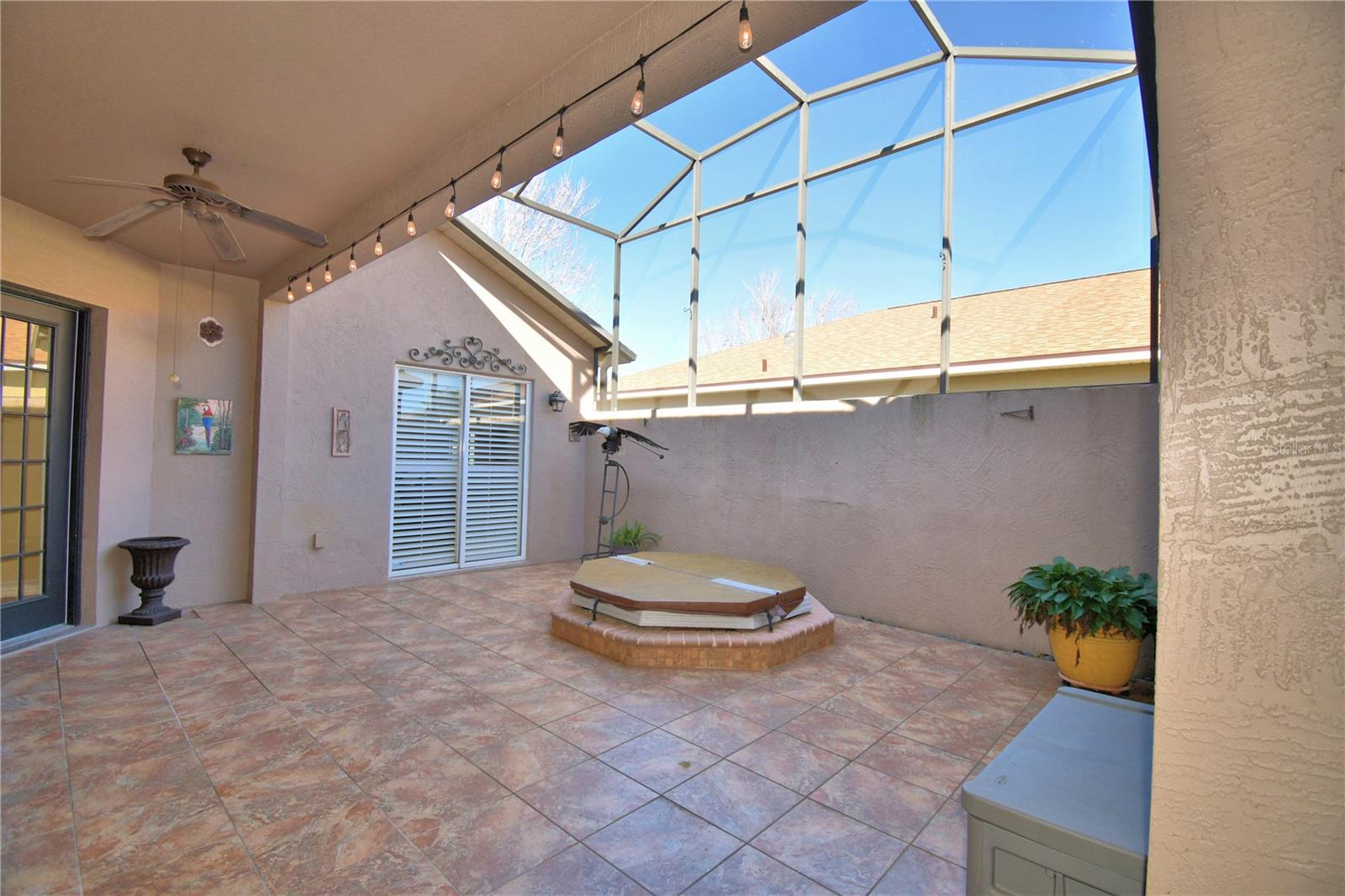 VIENNA SQUARE PH 01 - Residential