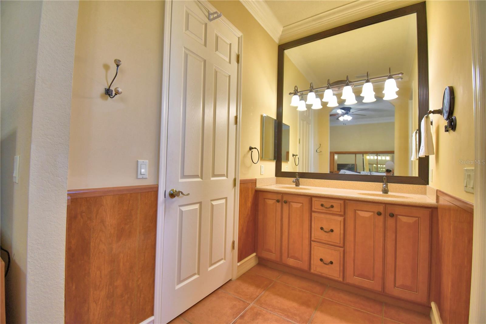 VIENNA SQUARE PH 01 - Residential