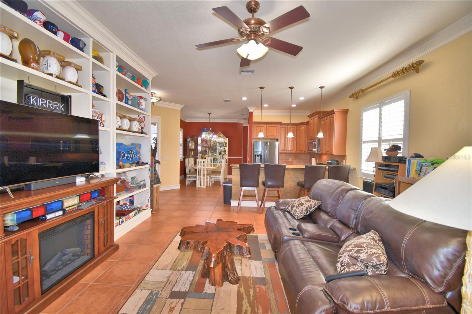 VIENNA SQUARE PH 01 - Residential