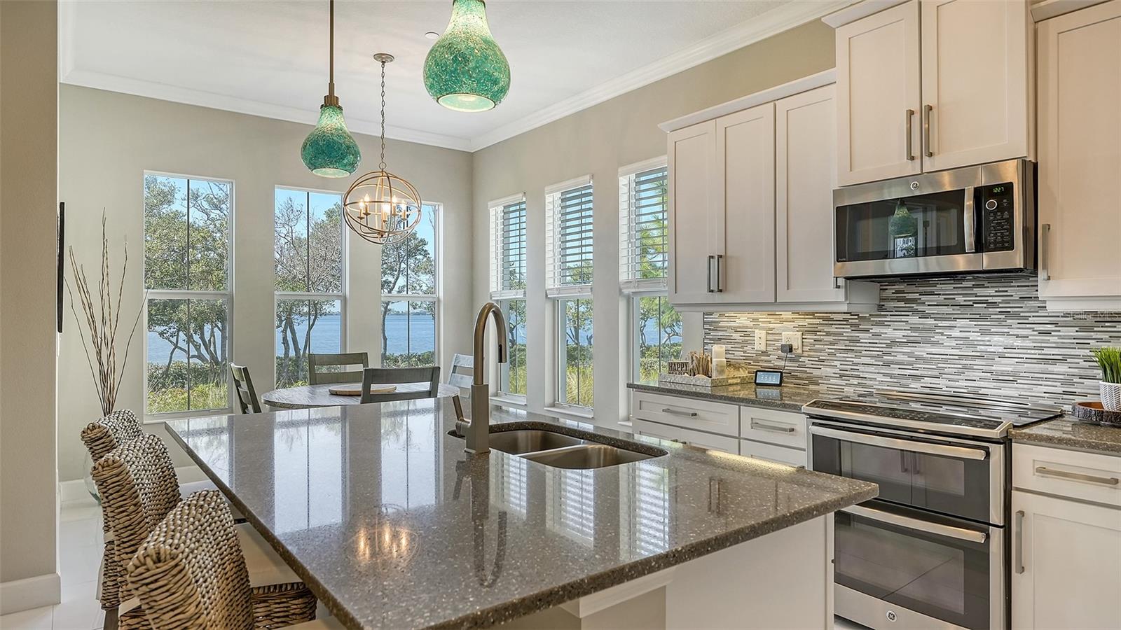 EDGEWATER WALK II ON HARBOUR IS 2, 4, 8-11 - Residential Lease