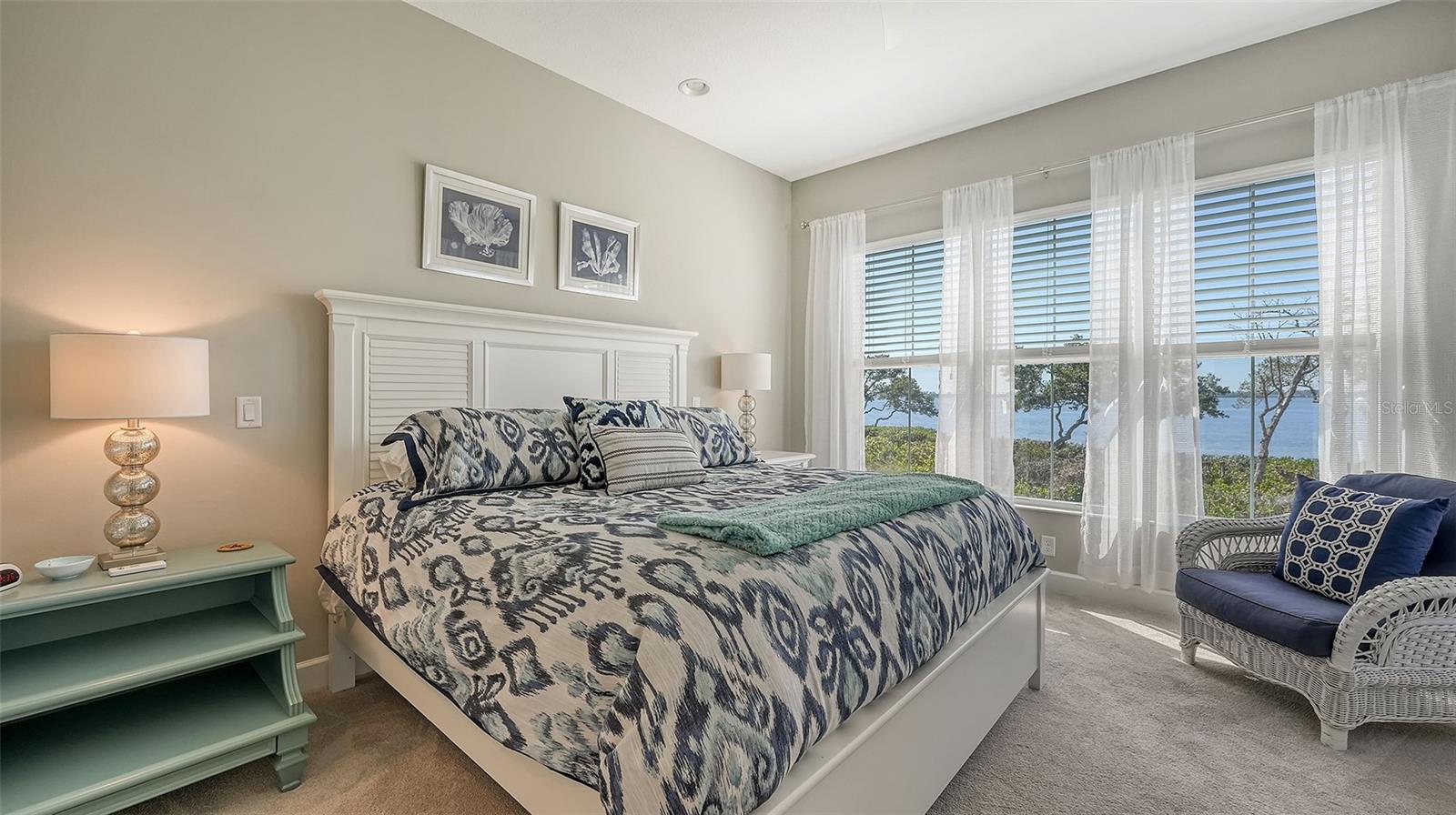 EDGEWATER WALK II ON HARBOUR IS 2, 4, 8-11 - Residential Lease