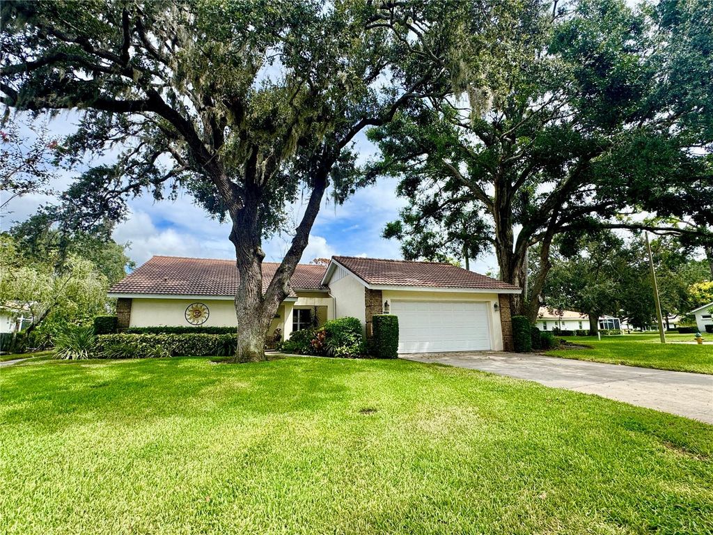 Photo of 5517 Garden Lakes Oak, Bradenton, FL 34203 (MLS # A4667743)
