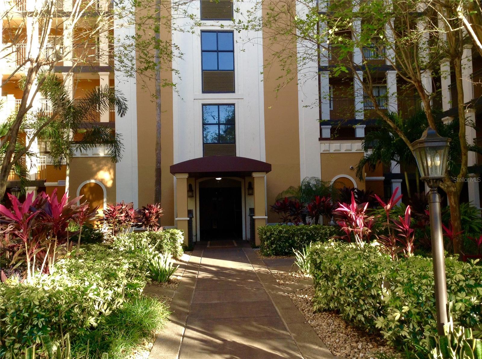 Wonderful opportunity to own a family vacation unit or a short term income producing property, located in the heart of Orlando. There is on site management, or owners can choose third party management, or manage the property on their own.
This is a well equipped, charming 2bed/2bath condo on the 6th floor, which can comfortably accommodate up to 6 guests. It includes a full kitchen, a large master bedroom featuring the bathroom with jacuzzi tub and walk-in shower.
All guests have access to the facilities, including concierge services, pools, bar and grill, water playground, fitness center, free wi-fi at public areas, game room, regular shuttle service to nearby areas, on-site dining options. Only a few minutes drive to theme parks, shopping, diverse dining, access to main highways and a short drive to the airport. HOA fees include all utilities!
Enjoy the 20 acres of the beautiful tropical landscaped grounds and all great amenities this property is offering
